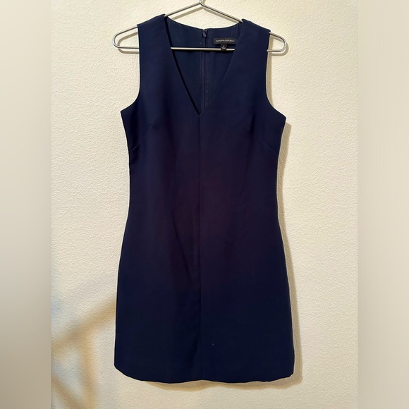 Banana Republic Dresses & Skirts - GUC BANANA REPUBLIC Navy Sleeveless A-Line V-Neck Sheath Dress